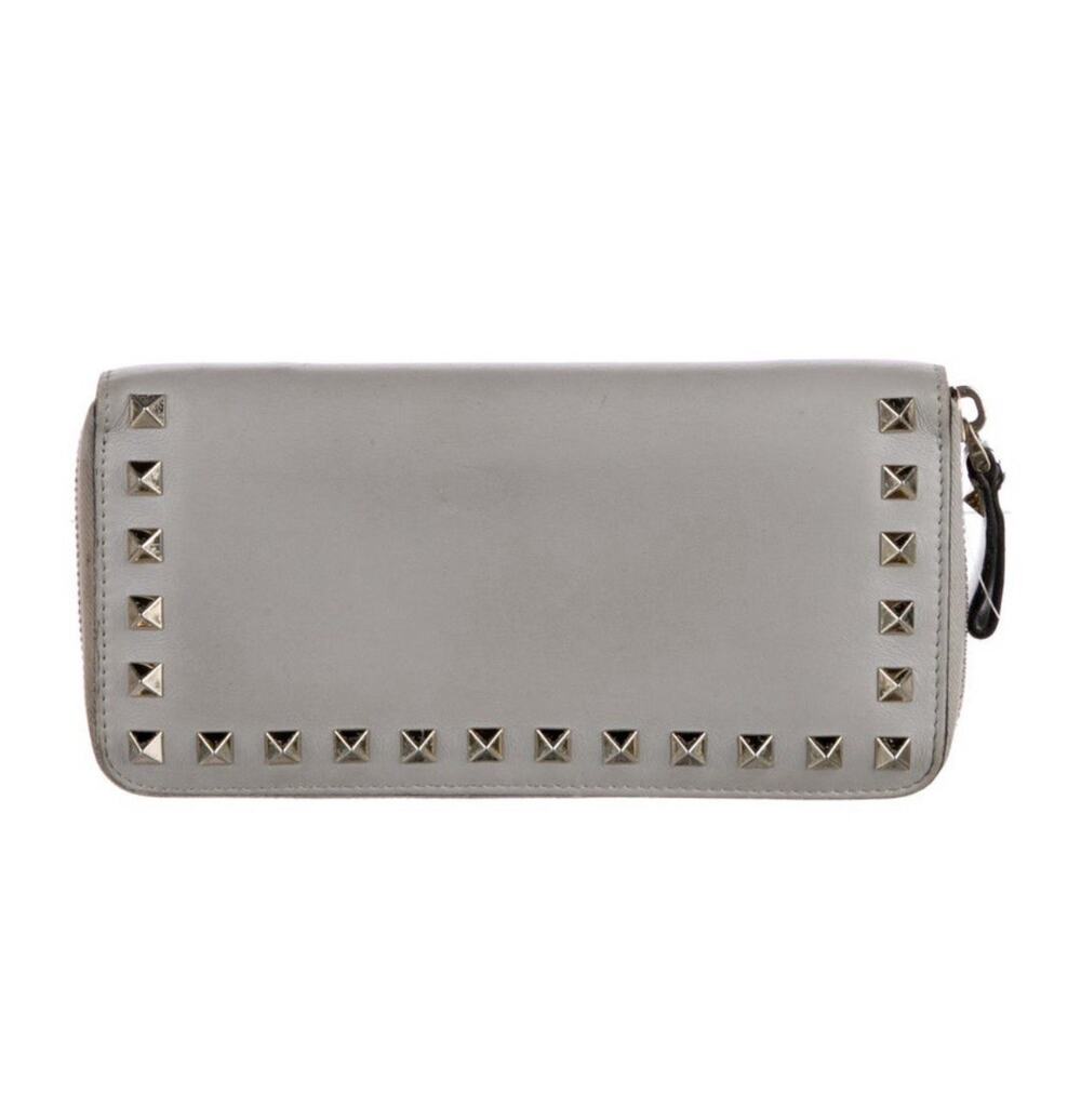 Authentic VALENTINO GARAVANI Rockstud Gray Smooth Leather Continental Wallet
